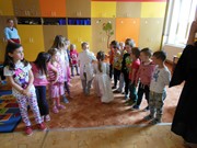 Den cizích zemí a jazyků